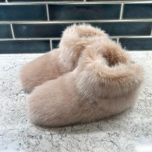 UGG Amary Pink Quartz Faux Long Fur Fluffy Bootie Slippers Sz 5